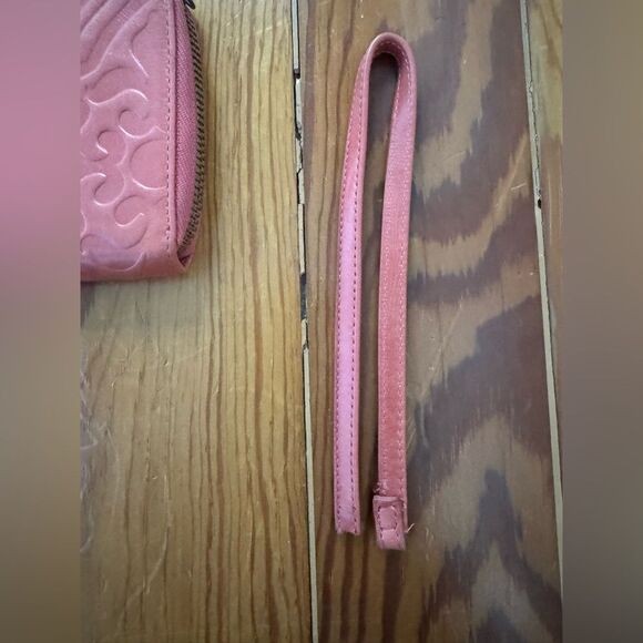 HOBO Embossed Clutch/Wristlet - Picture 4 of 8